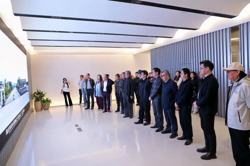 當代藝術(shù)之光——省藝研會秋季藝術(shù)家讀書班活動剪影